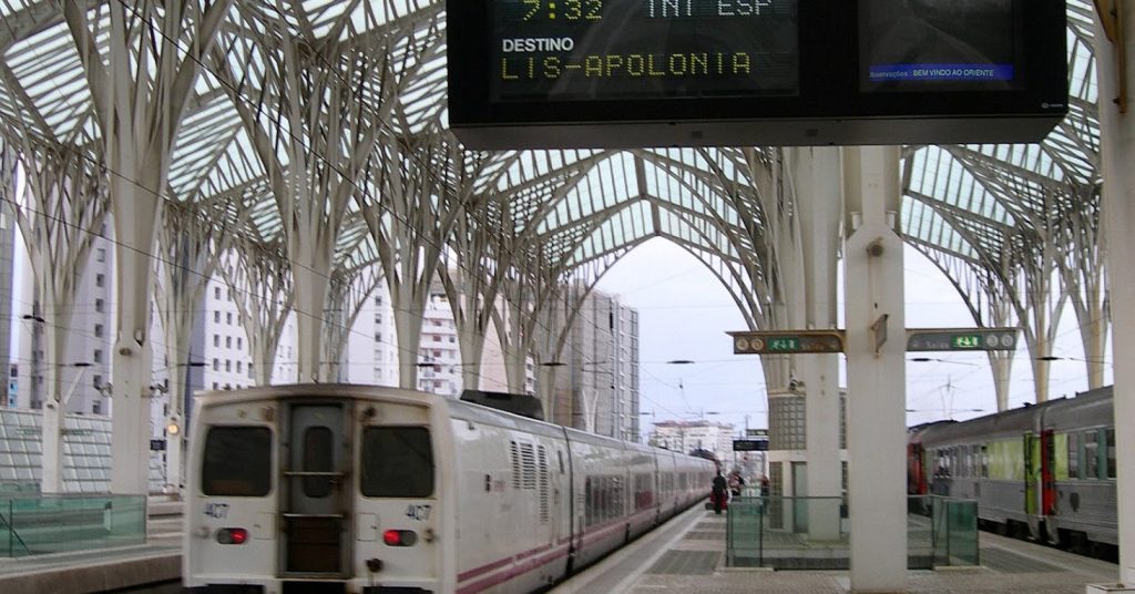 Trenhotel Lusitania en Lisboa-Oriente. Foto: Néstor García-Paje Alonso.