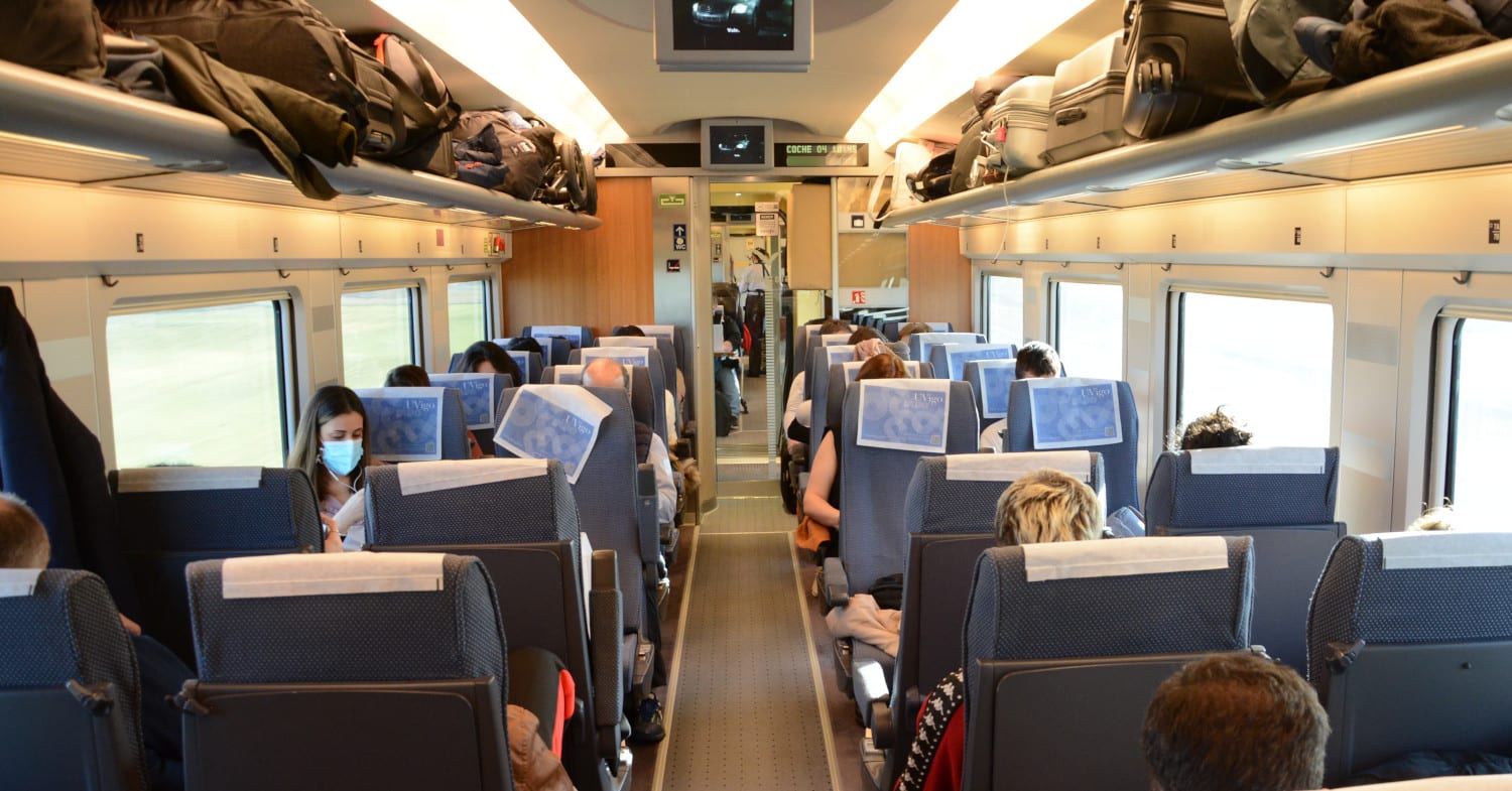 interior de un tren de la serie 112 de renfe, como los que se van a usar en el ave madrid murcia.miguel bustos